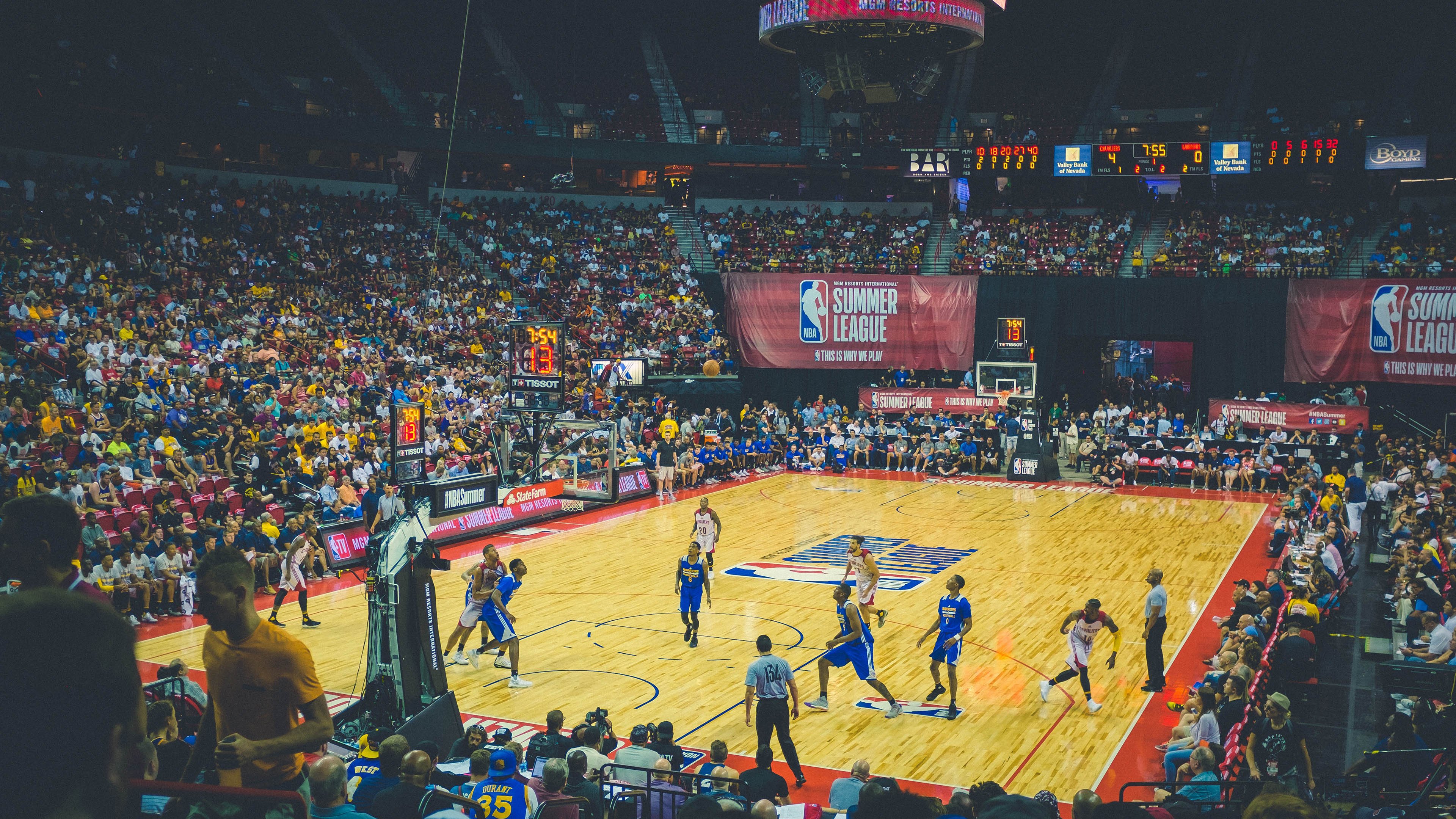 未来联盟：沉浸式虚拟比赛引领新视觉体验，未来联盟门面